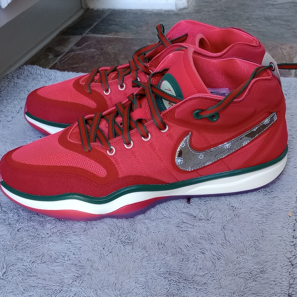 Nike Men's Christmas Air Zoom GT Hustle 2